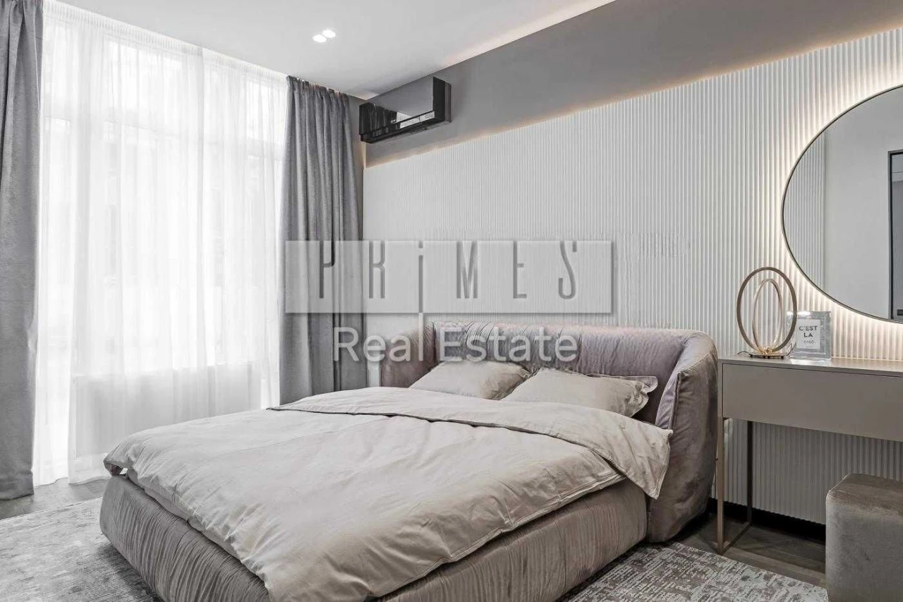 Sale of a 3-bedroom apartment 80m2 with new renovation in the residential complex Boulevard Fontan
