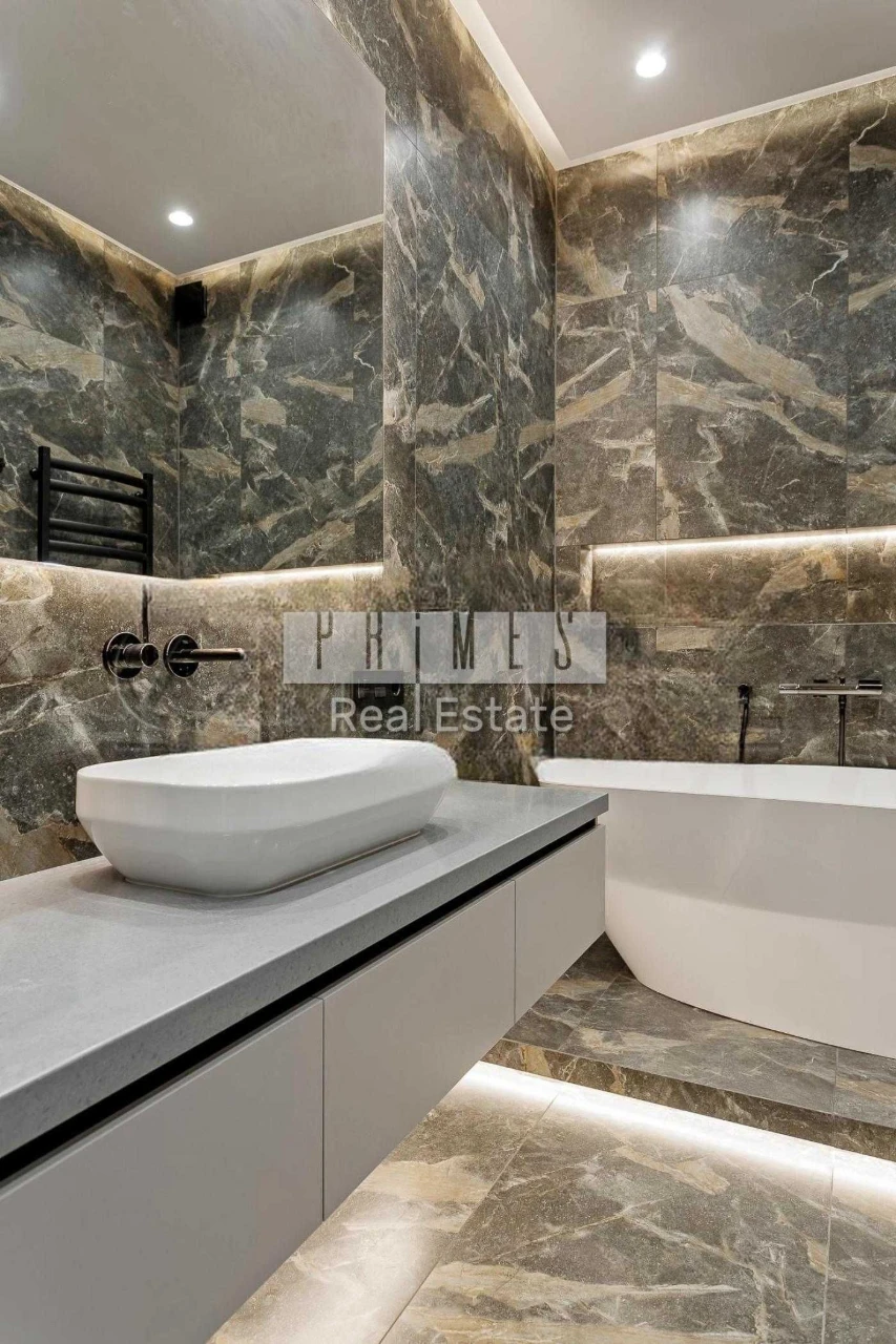 Sale of a 3-bedroom apartment 80m2 with new renovation in the residential complex Boulevard Fontan