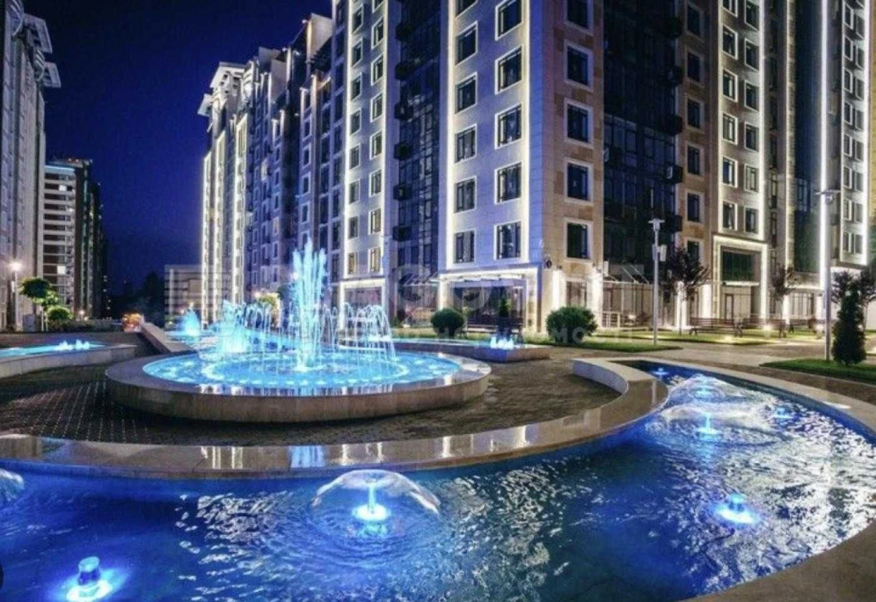 Sale of a 3-bedroom apartment 80m2 with new renovation in the residential complex Boulevard Fontan
