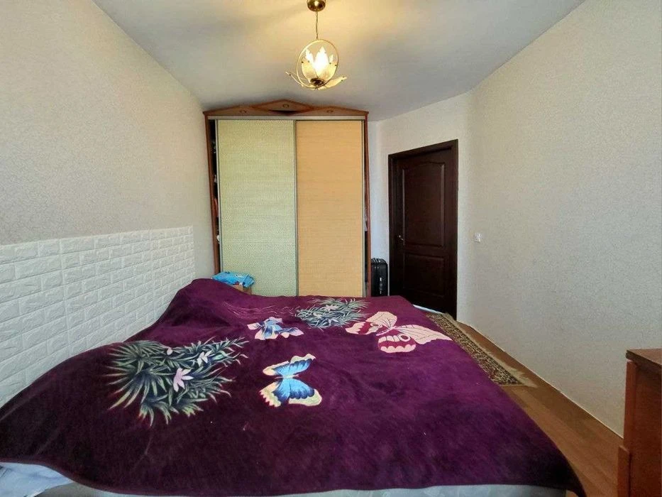 Продаж 4-кімнатної квартири, вул. Р. Скалецького