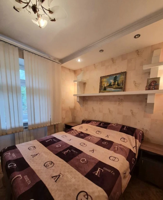 Продається 3-кімнатна квартира. Ольгіївський узвіз. Спецпроект.