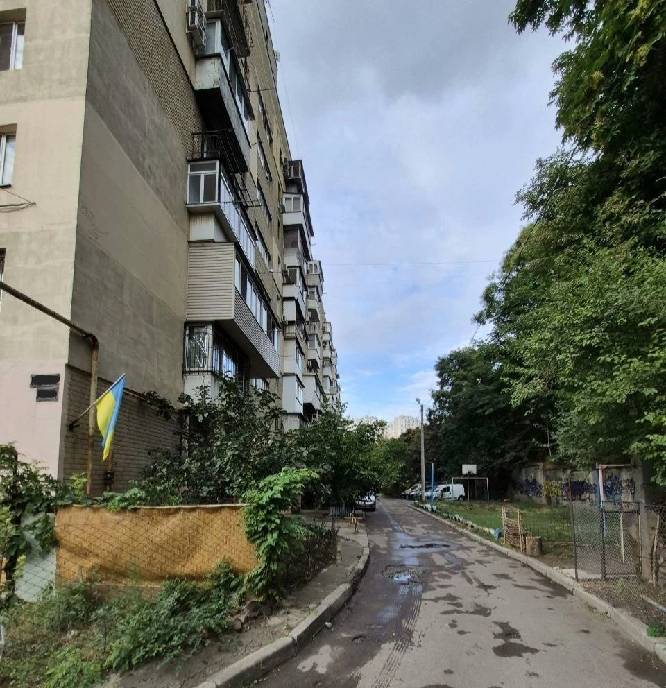 Продається 3-кімнатна квартира. Ольгіївський узвіз. Спецпроект.