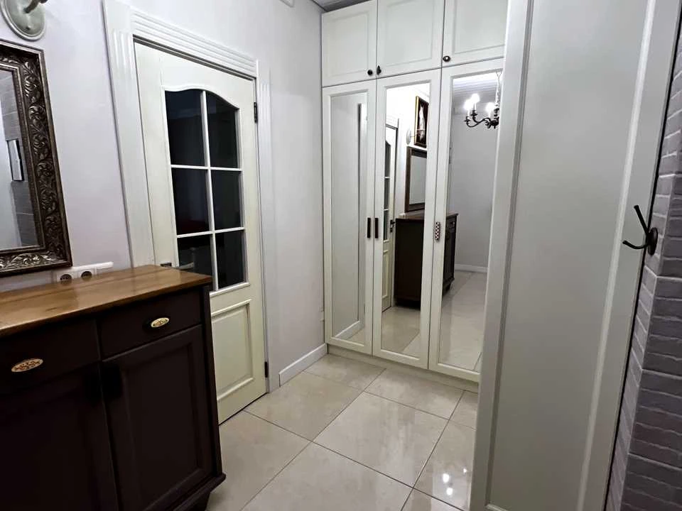Apartment. Dragomannova st., Kyiv