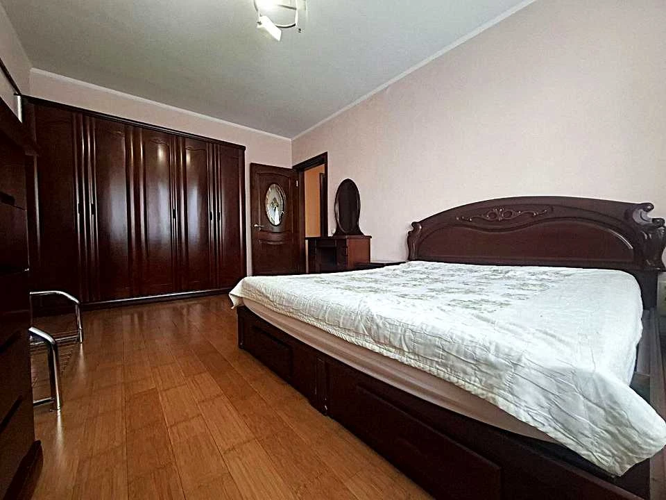 Квартира. Київ, проспект Миколи Бажана