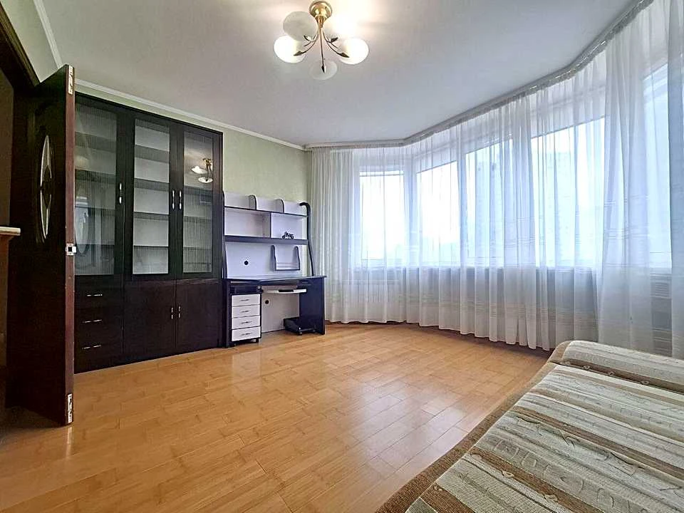 Квартира. Київ, проспект Миколи Бажана