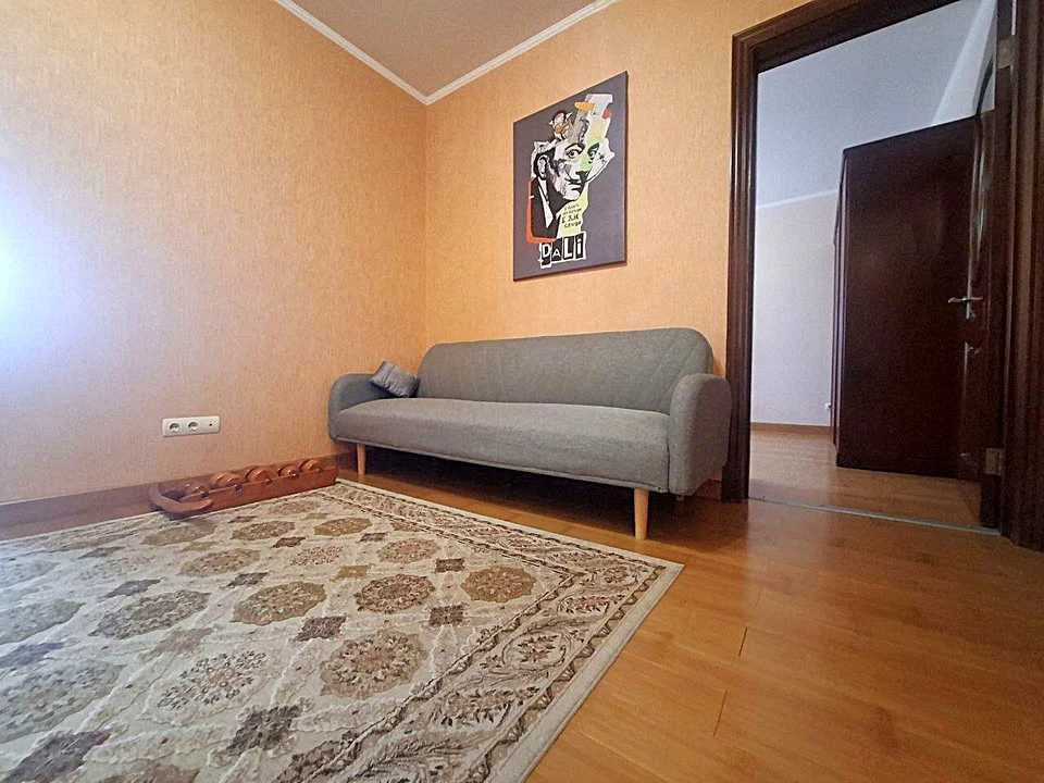 Квартира. Київ, проспект Миколи Бажана