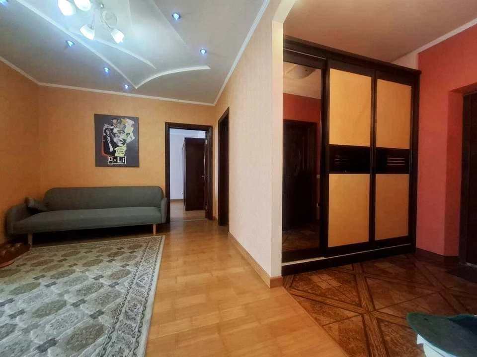 Квартира. Київ, проспект Миколи Бажана