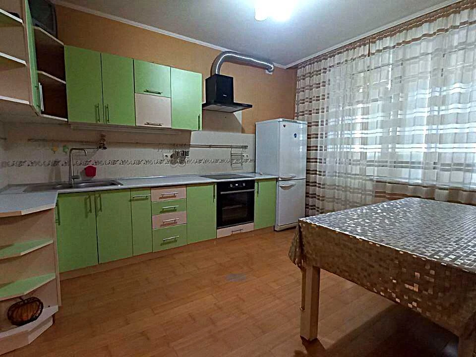 Квартира. Київ, проспект Миколи Бажана
