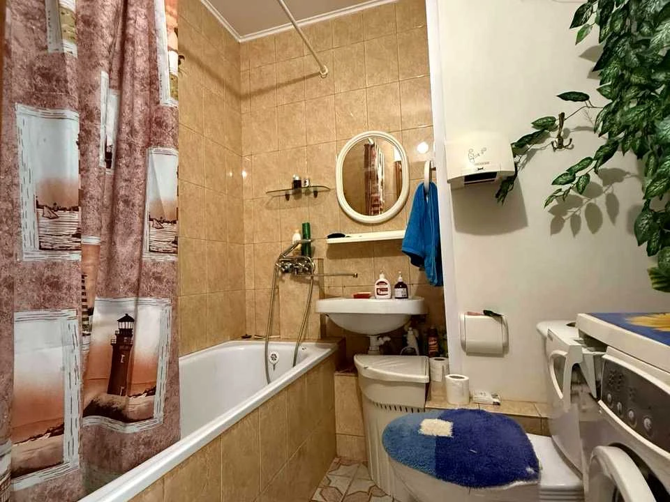 Квартира. Киев, Радунская улица