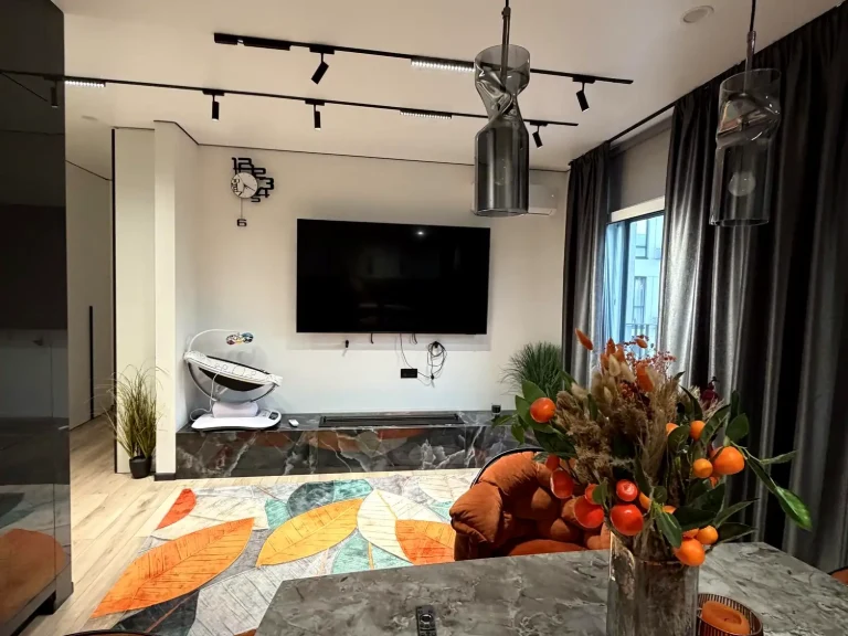 Rent 2-room apartment 70 sq m, 4th floor
