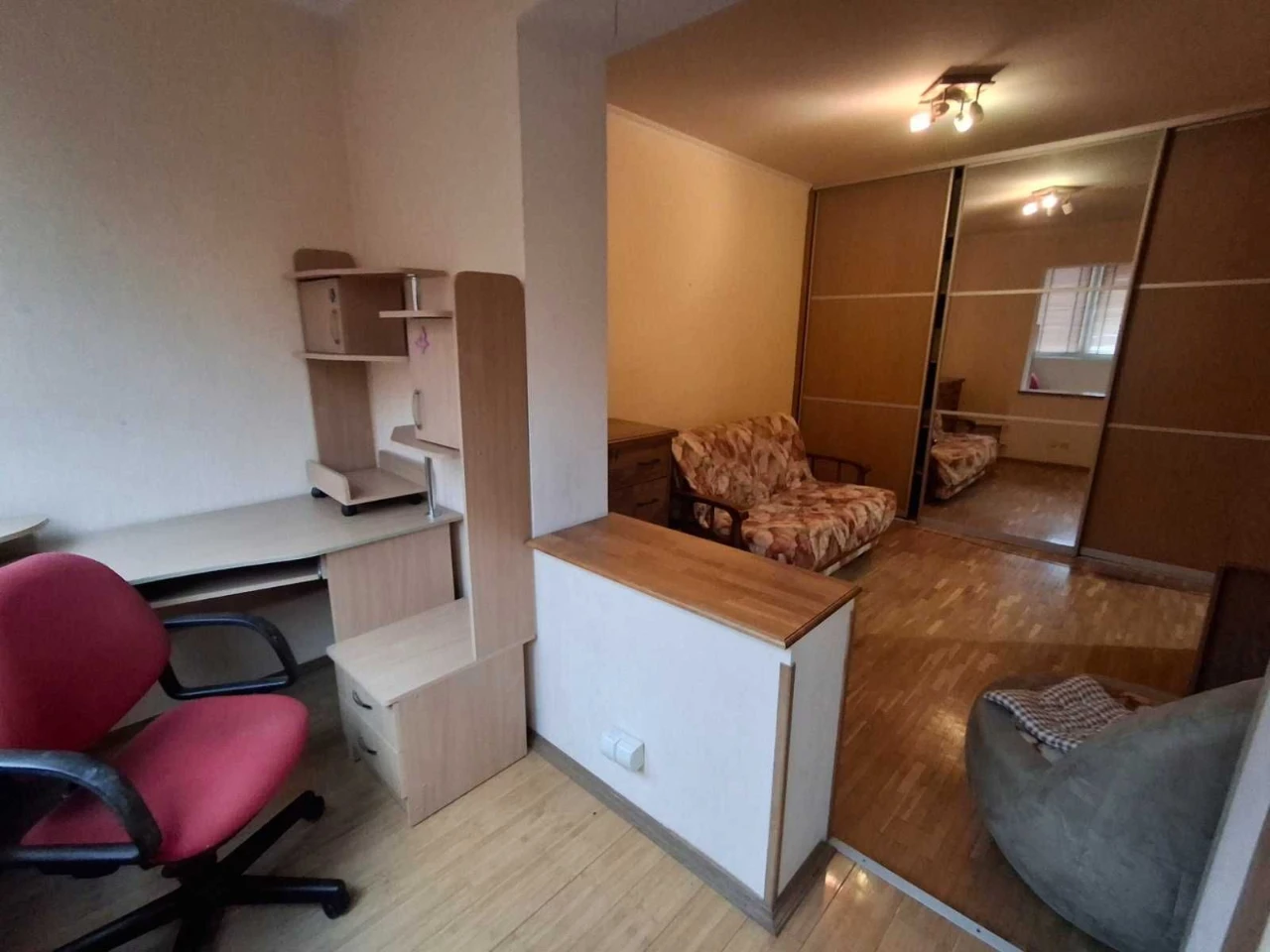 3-room apartment, ul. Ахматовой 19, Pozniaky, Kyiv. 67 sq.m.