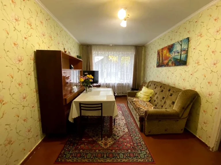 Apartment. Mezhova St., Chernigov