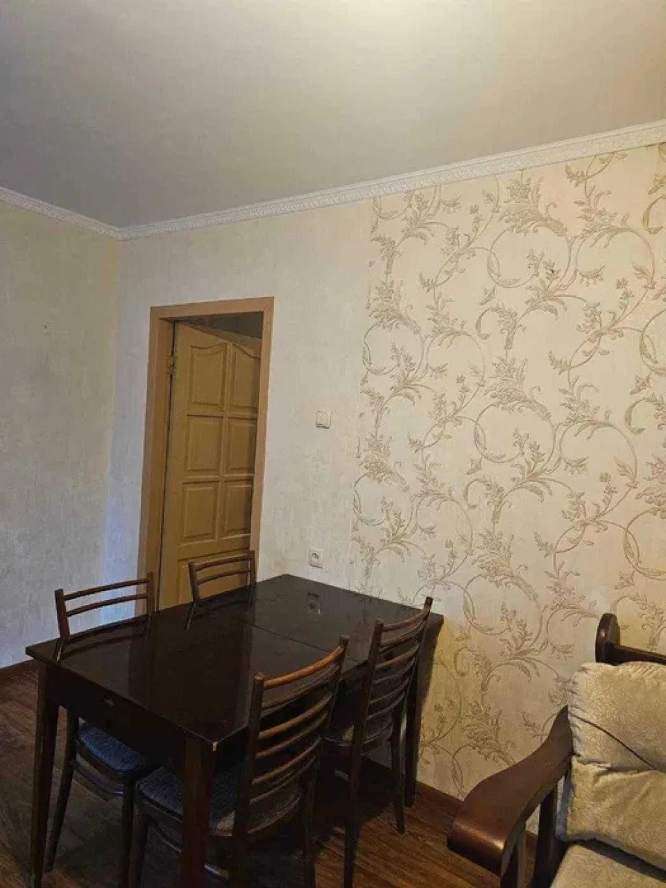 3 bedroom apartment on Queen Avenue, 13 Tram Line, Heavenly City