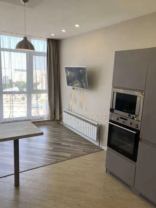 Продам квартиру с ремонтом в новострое ЖК Атлант/метро Холод