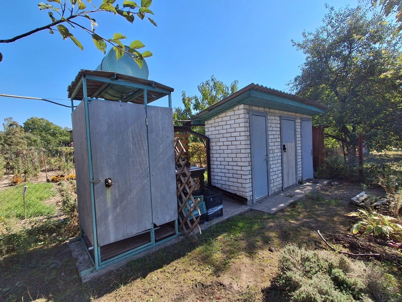 Sale of a plot in the city.  Plot "Burevysnyk".