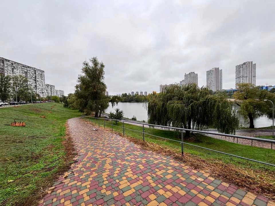 Квартира. Київ, Павла Тичини просп.