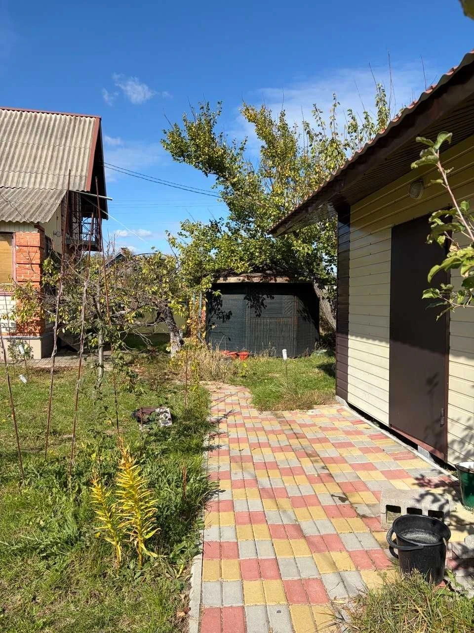 Vacant lot with house