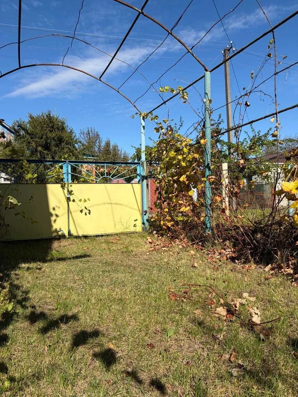 Vacant lot with house