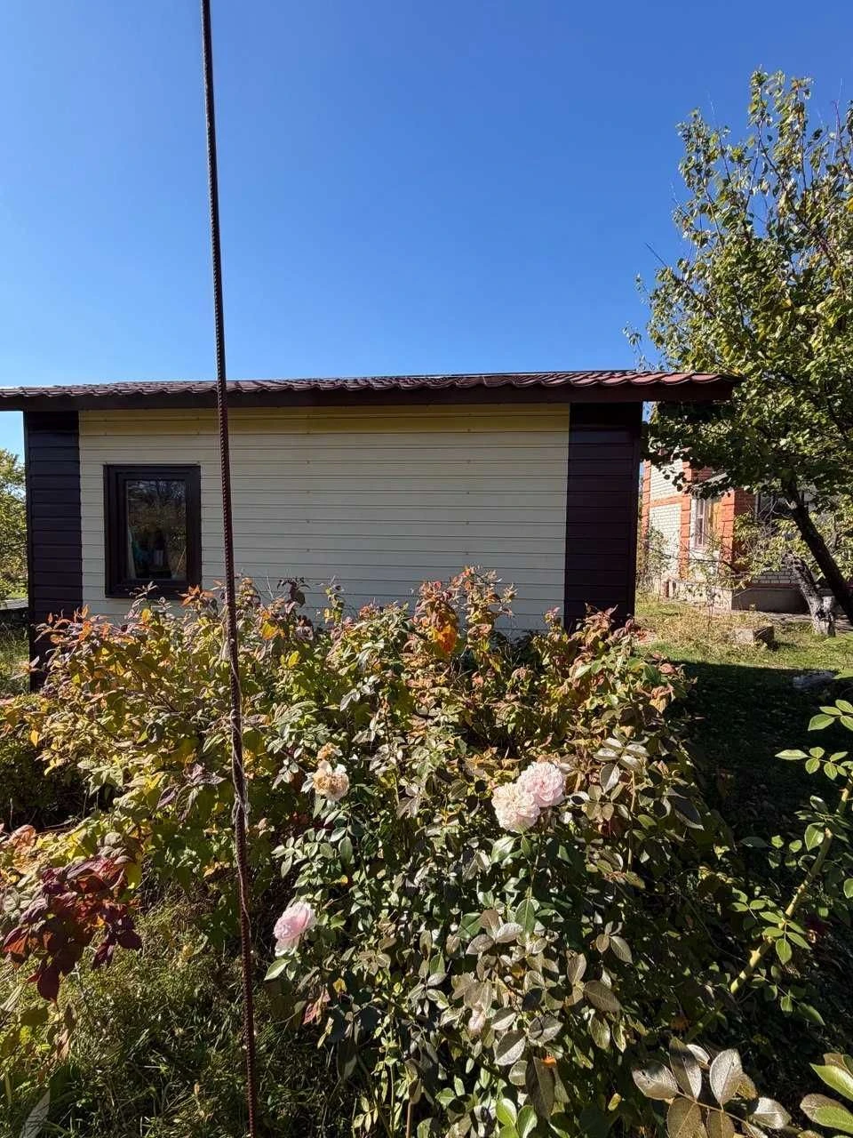Vacant lot with house
