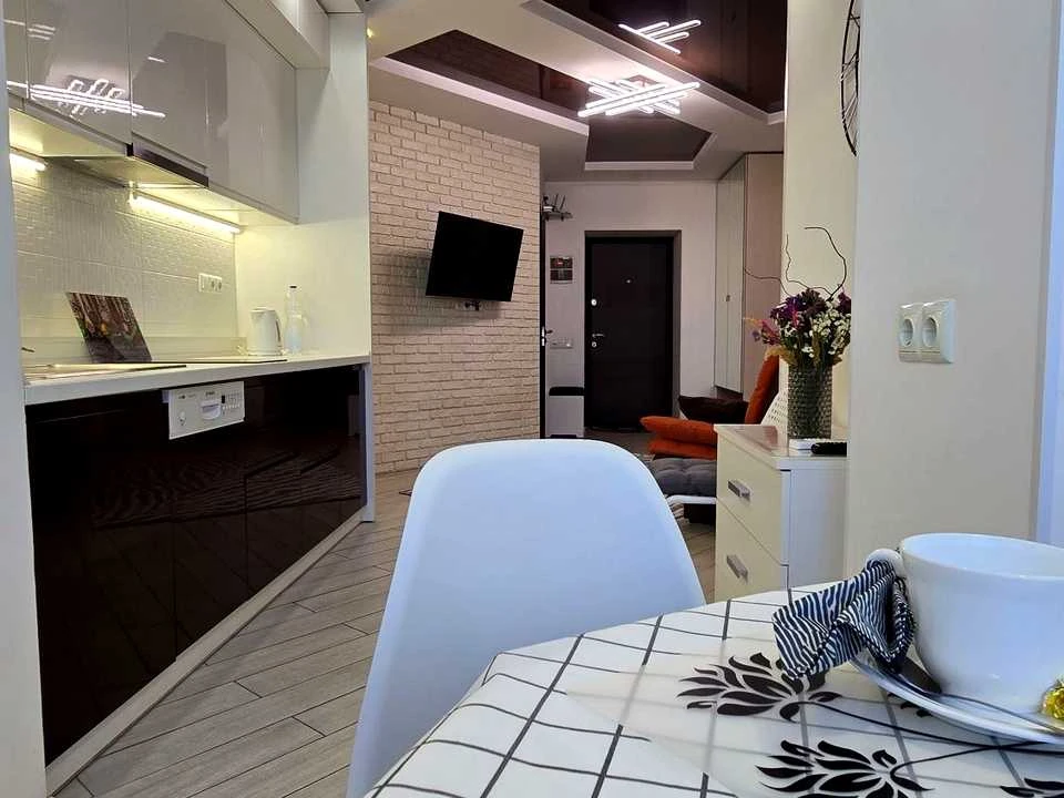 Apartment. Dnipro, Naberezhna Peremohy st.