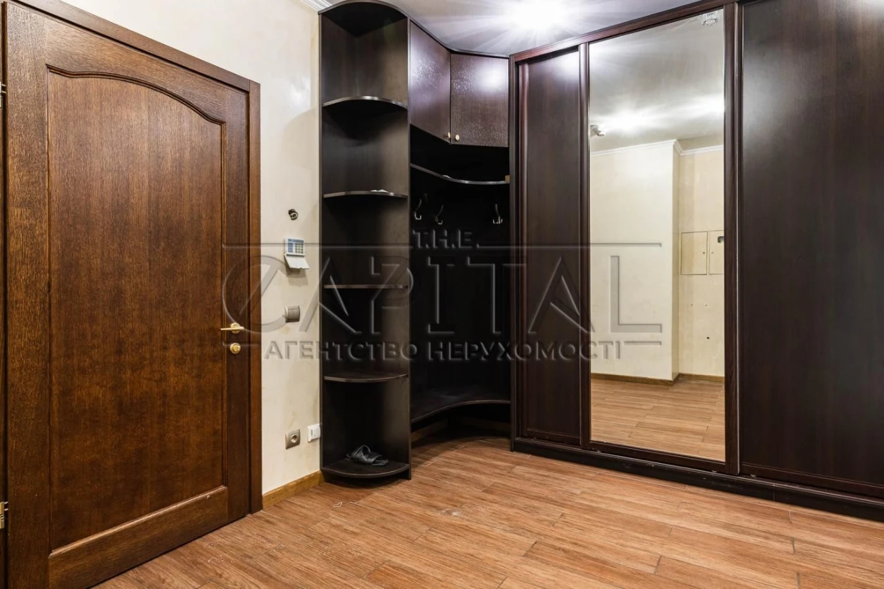 Продаж квартири, вул. Антоновича, Голосіївський район, Центр