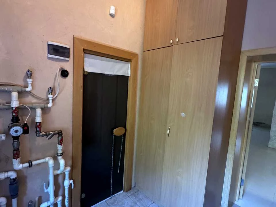 Будинок. Київ, вулиця Садова, 62.