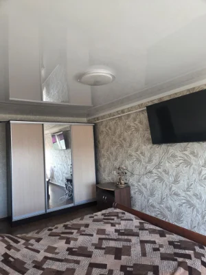 Продається велика квартира з ремонтом