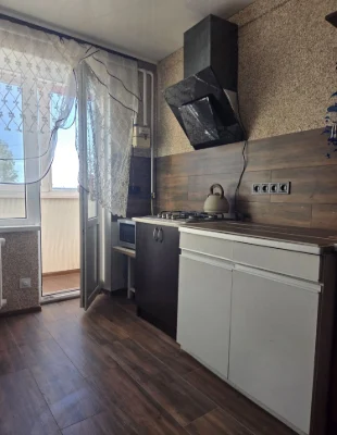 Продається велика квартира з ремонтом