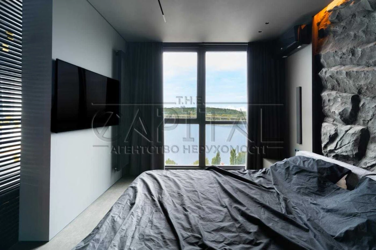 Sale of an exclusive designer apartment with an inverter in the Great ЖК