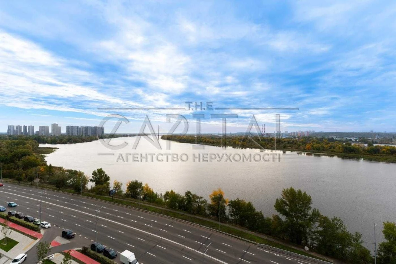 Sale of an exclusive designer apartment with an inverter in the Great ЖК