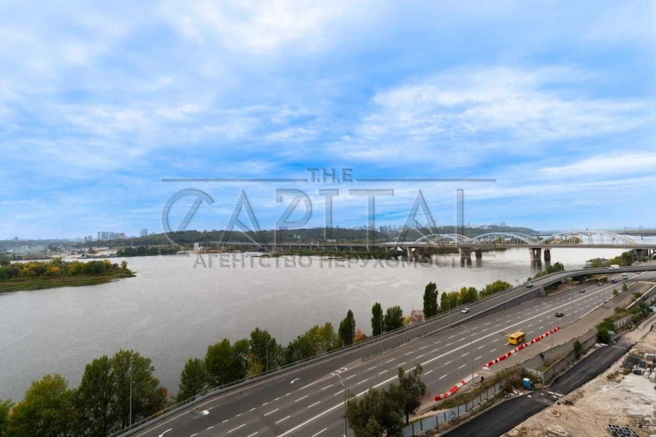 Sale of an exclusive designer apartment with an inverter in the Great ЖК