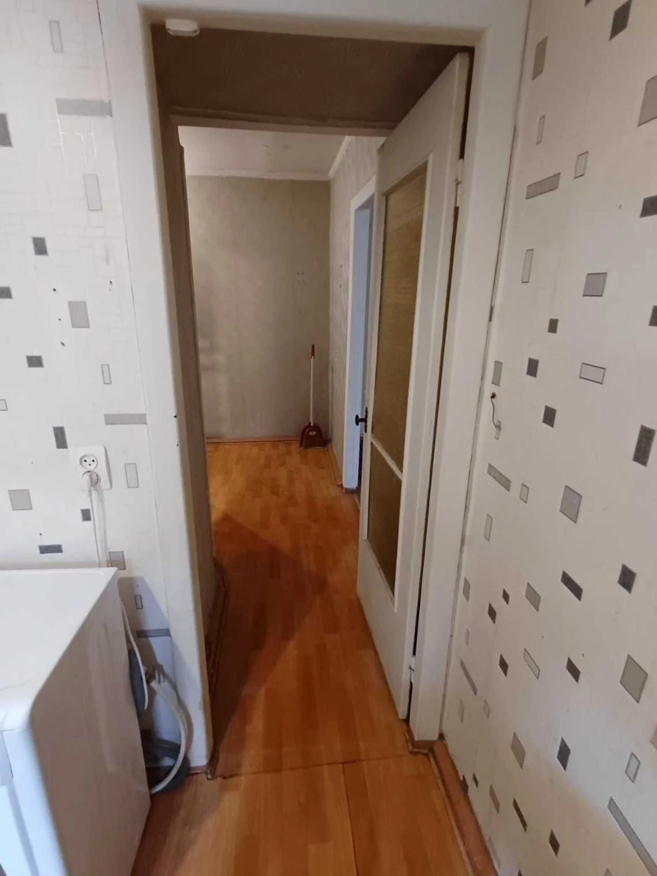 Selling 1-bedroom apartment near Kosmonavtiv Park, Segedska Street