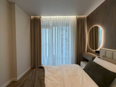 Modern 1-bedroom apartment! Family Plaza!