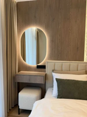 Modern 1-bedroom apartment! Family Plaza!