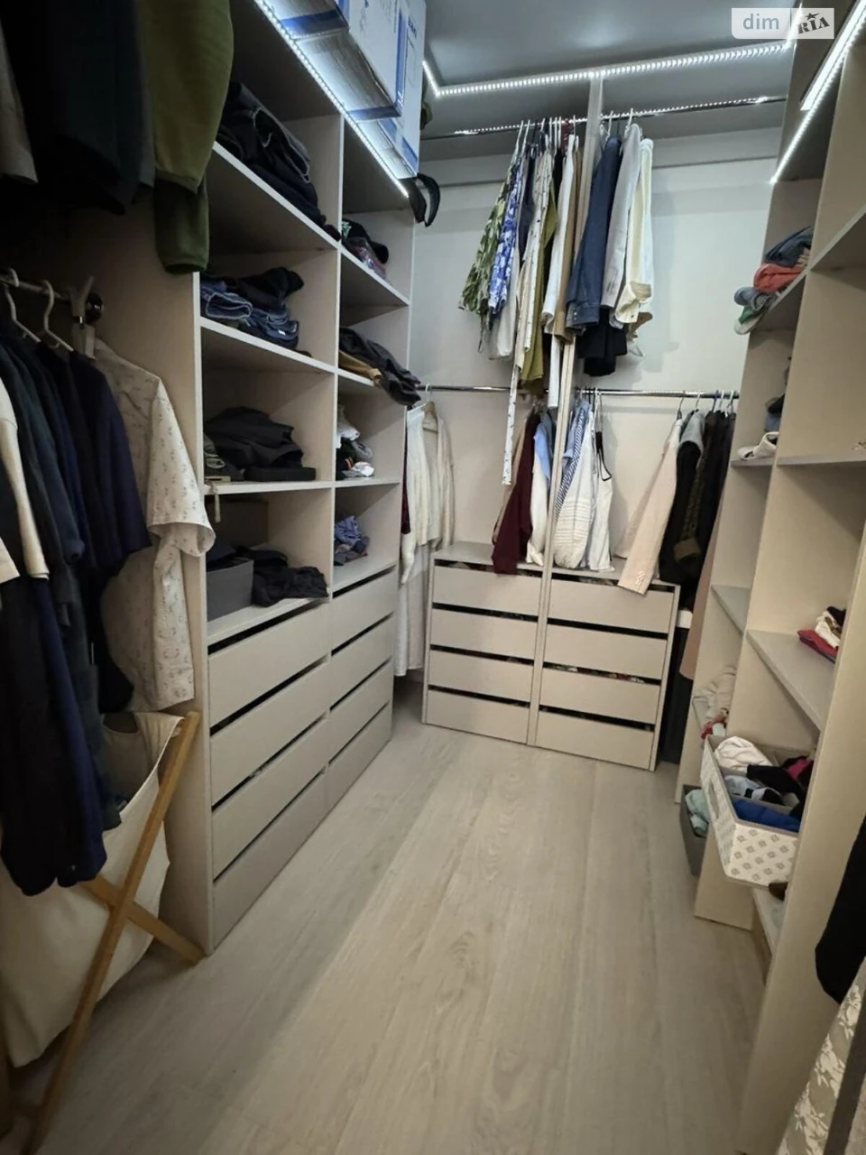Long-Term Rental Apartment, Poznyaki