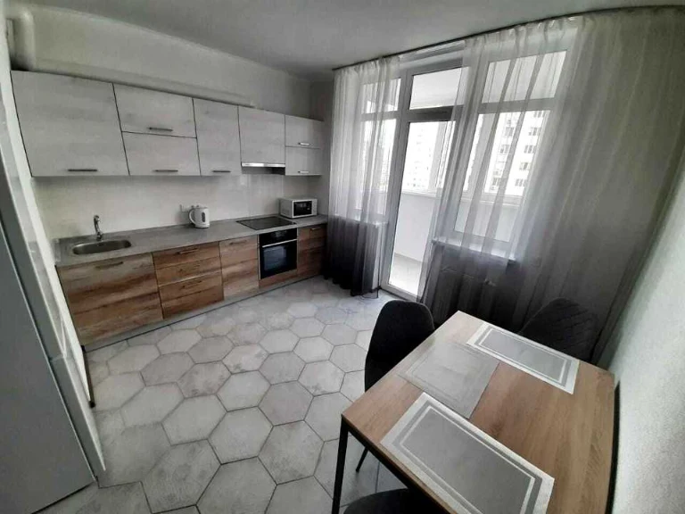 Apartment. Oleńi Pčilky str.