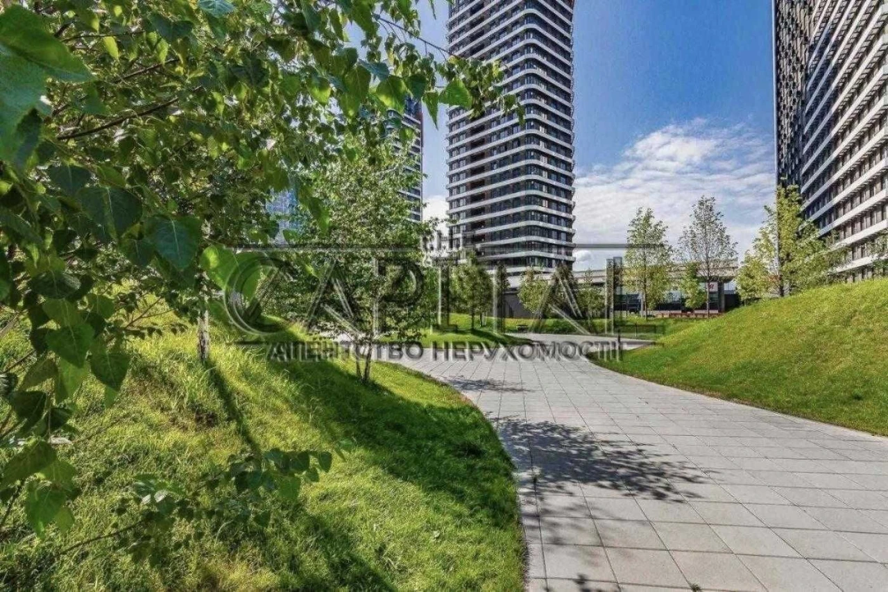 Продаж 4-кімнатна квартира 89 м2 в ЖК "Great, Дарницький район"