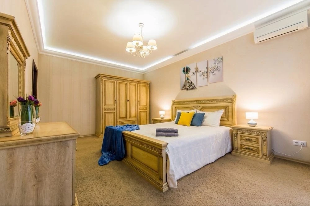 Sale / Apartment, Kyiv, Pechersk District, Baesyna Street