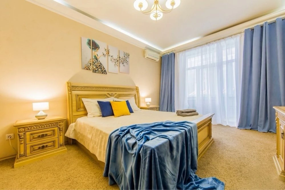 Sale / Apartment, Kyiv, Pechersk District, Baesyna Street