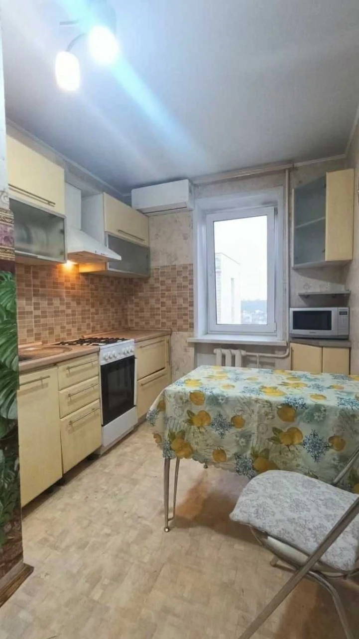 3х комн. на Ядова, кирпичный спецпроект, газифицированный до