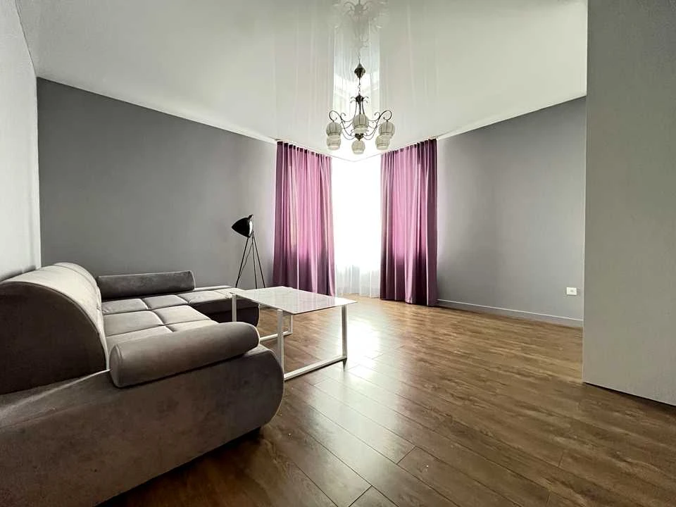 Apartment. Ushinsky St., Solomensk, Kyiv