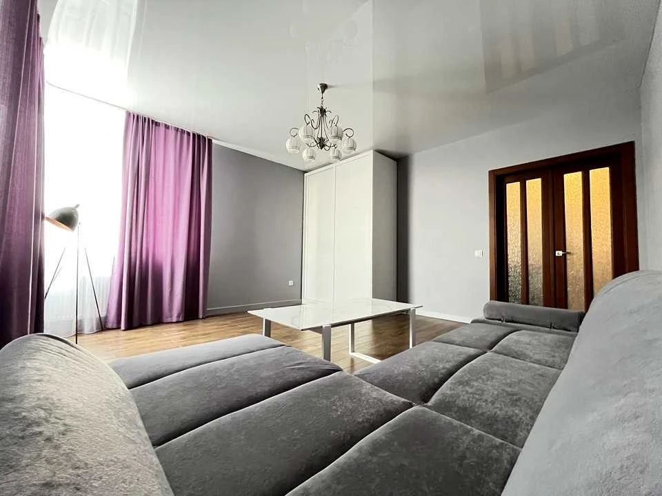 Apartment. Ushinsky St., Solomensk, Kyiv