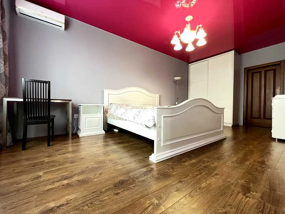 Apartment. Ushinsky St., Solomensk, Kyiv