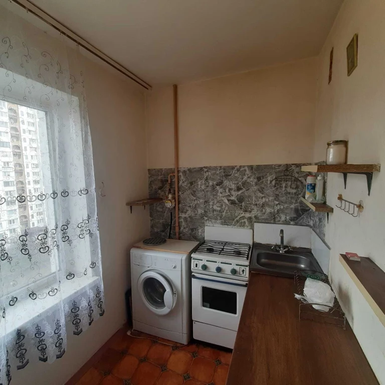 Сдается 1-комнатная квартира 30 м², проспект Николая Бажана