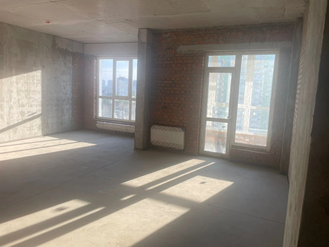 Owner. For Sale: Two 2-bedroom or 5-bedroom apartments (155m2) in the ЖК П