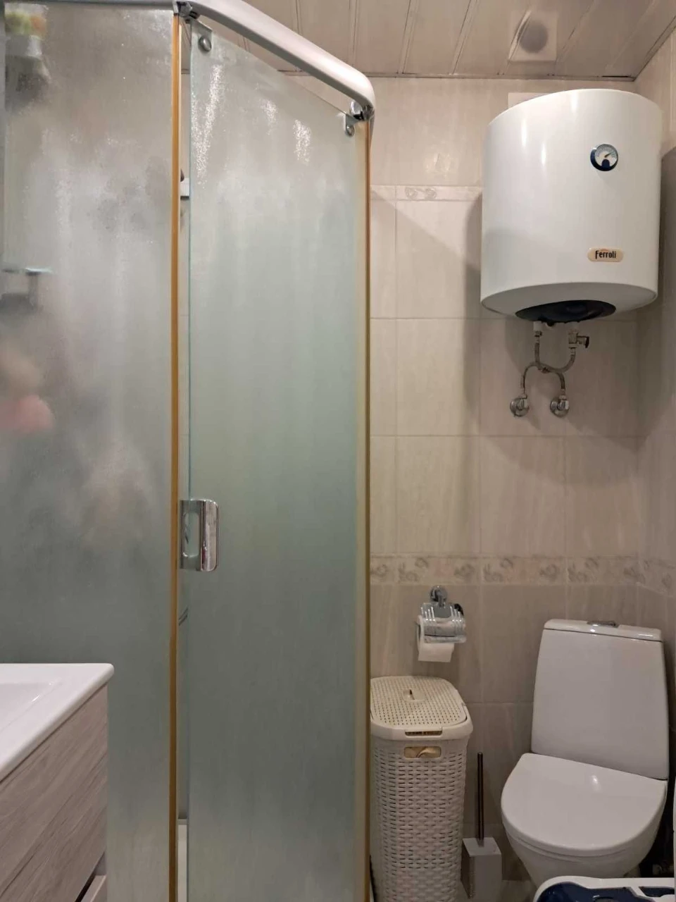 For Sale: 1 room apartment on Auto Zavodskaya Street, Kommunarovsk District