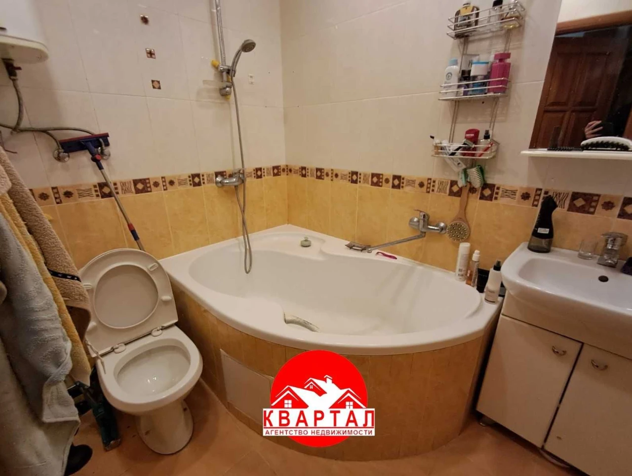 Продается 3-х комн. квартира в районе Малого рынка