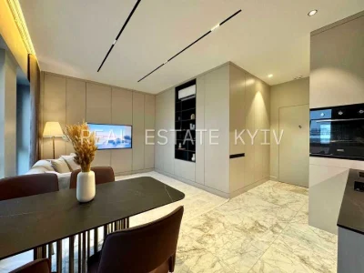 Apartment. Antonovicha st.