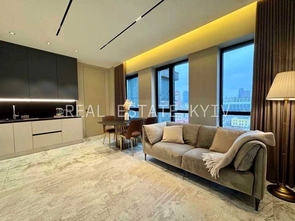 Apartment. Antonovicha st.