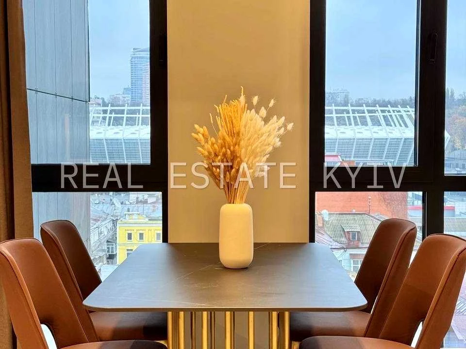 Apartment. Antonovicha st.